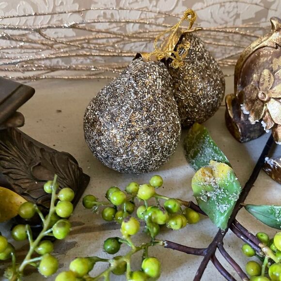 BEADED GLITTER Pears! A Pair of Pears! - Picture 4 of 4